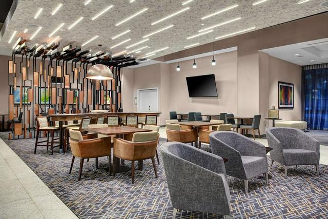 هوموود سويتس باي هيلتون ريتشموند - داونتاون