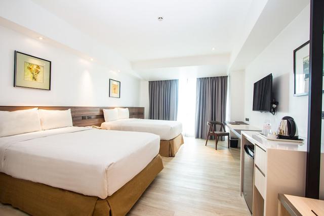 كراون ريجينسي هوتل آند تاورز