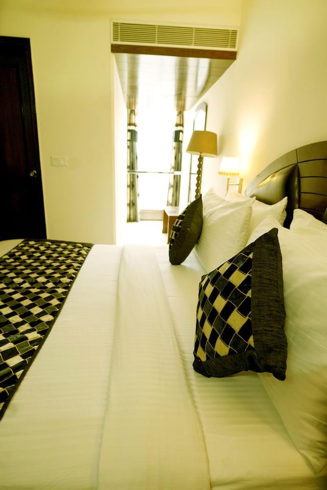 ذا سينج إمباير