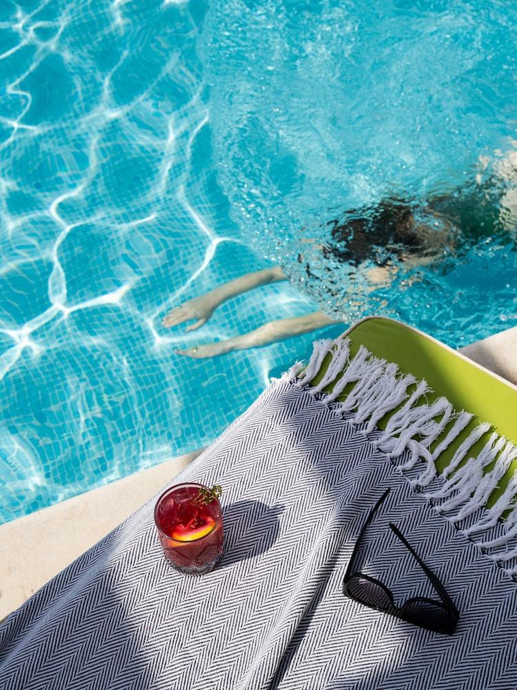 فندق ميركيور جراند السيف