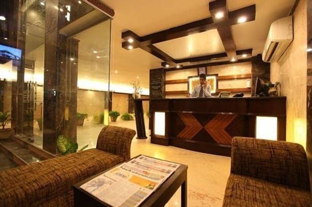 شاهير هوسبيتاليتي