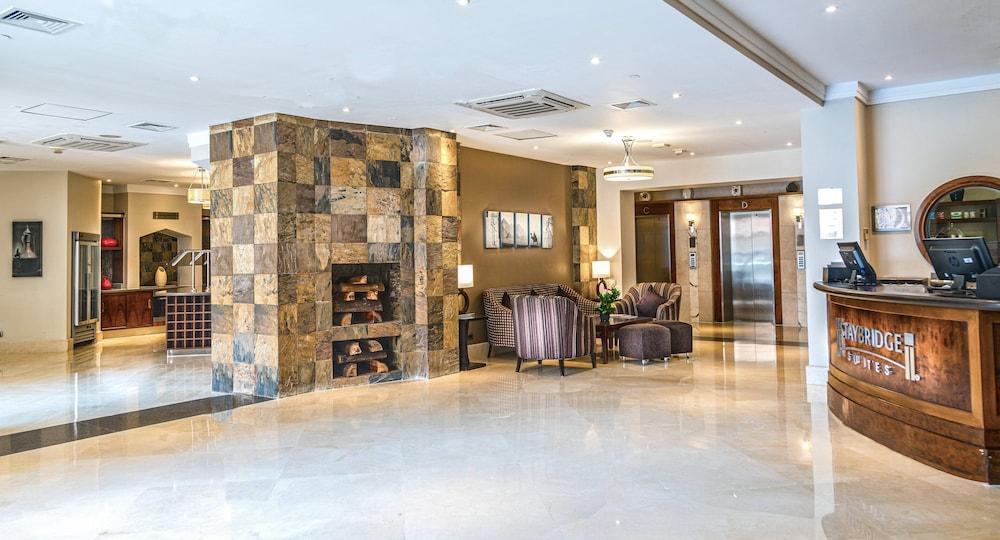 فندق ستاي بريدج سيتي ستارز القاهرة، فندق تابع لمجموعة فنادق آي إيتش جي