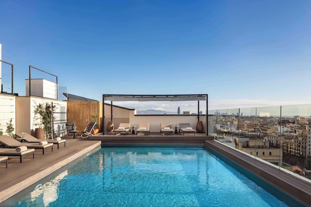 إن إتش كوليكشن بارسيلونا جران هوتل كالديرون