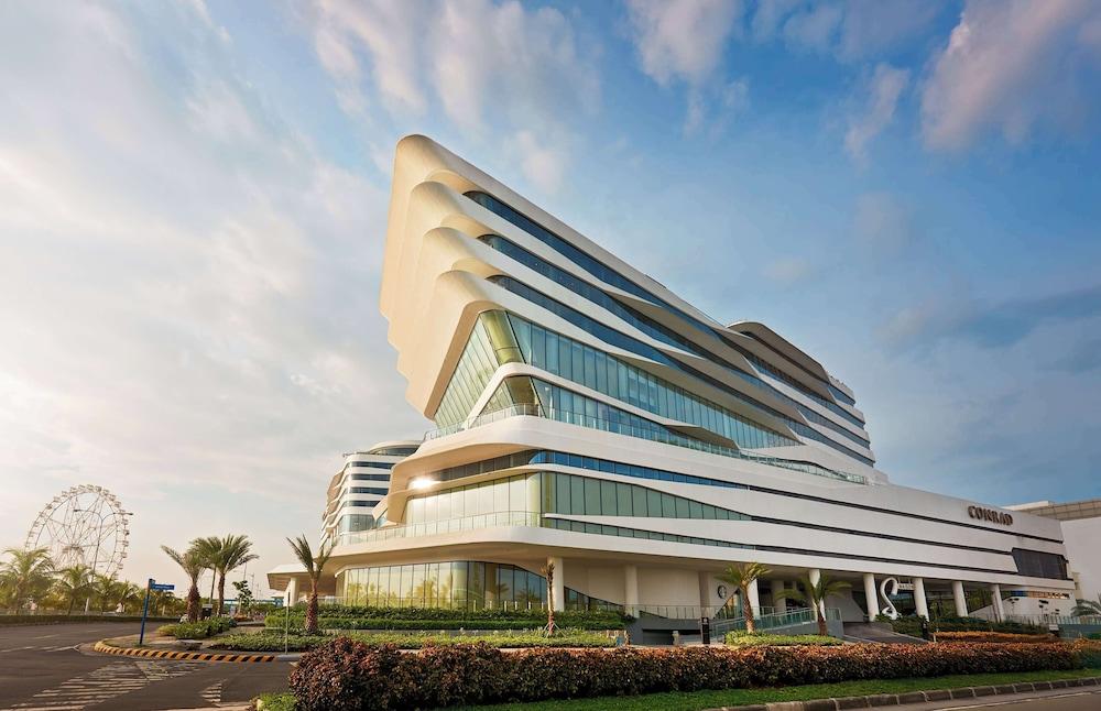 كونراد مانيلا