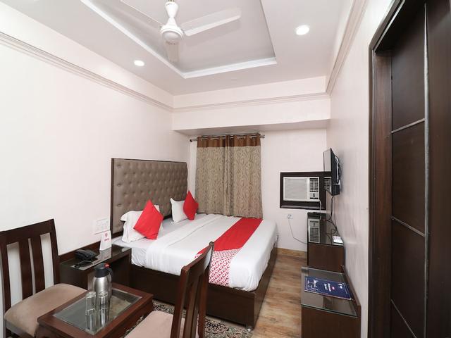 أو واي أو 27802 هوتل بوم روم