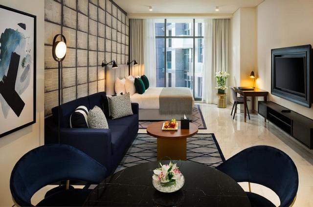 ميلينيوم أتريا، الخليج التجاري