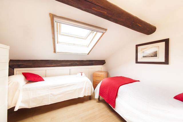 أت هوم هارت أوف ميلان - ميركانتي