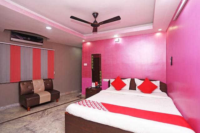 OYO 7741 Hotel Hamza International