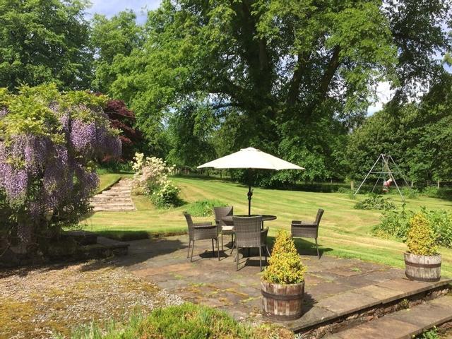 تشارمينج رورال كوتيدج إن كيبن، ستيرلينجشاير